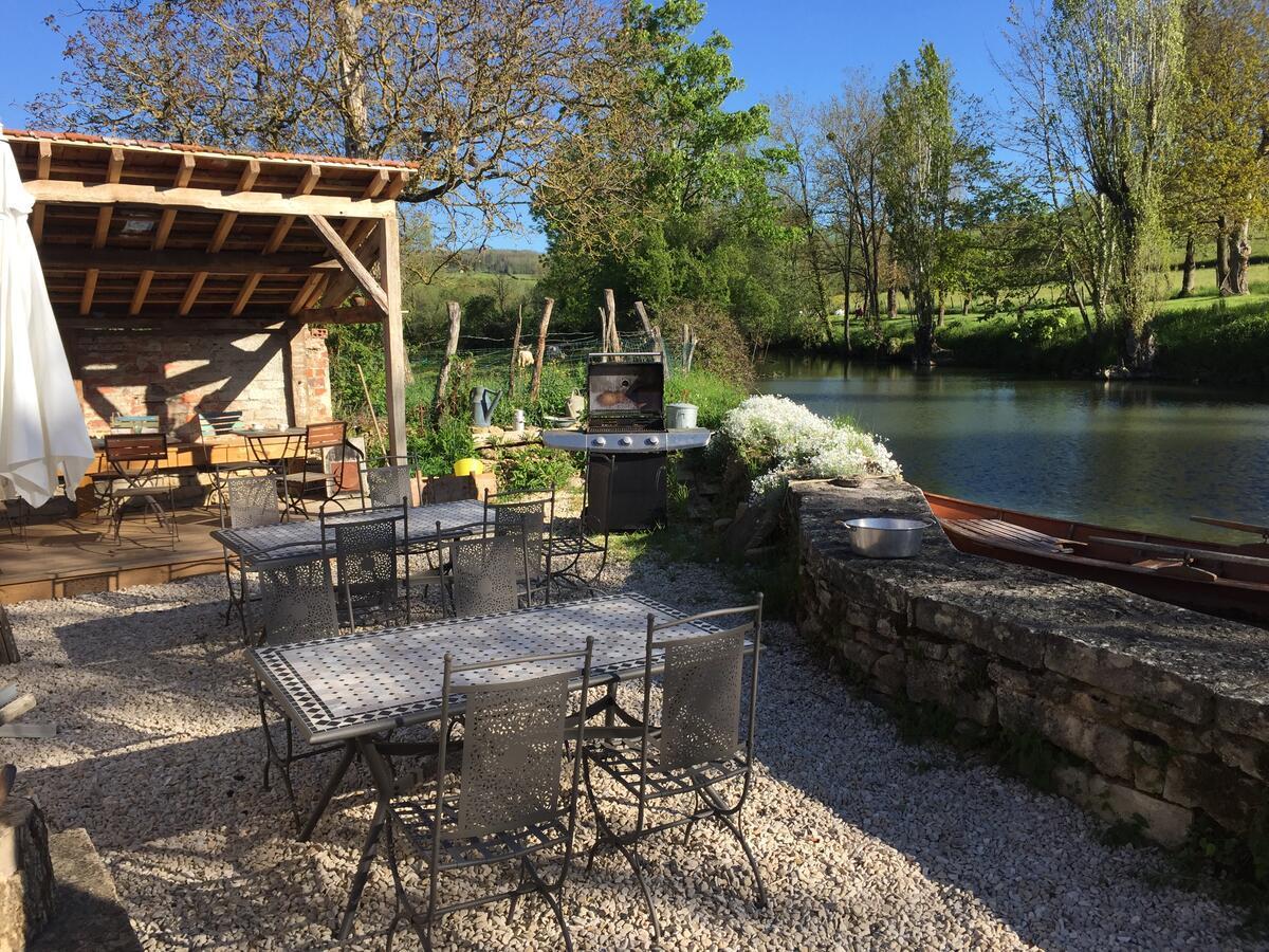 Bed and breakfast Ancien moulin Créancey Extérieur photo